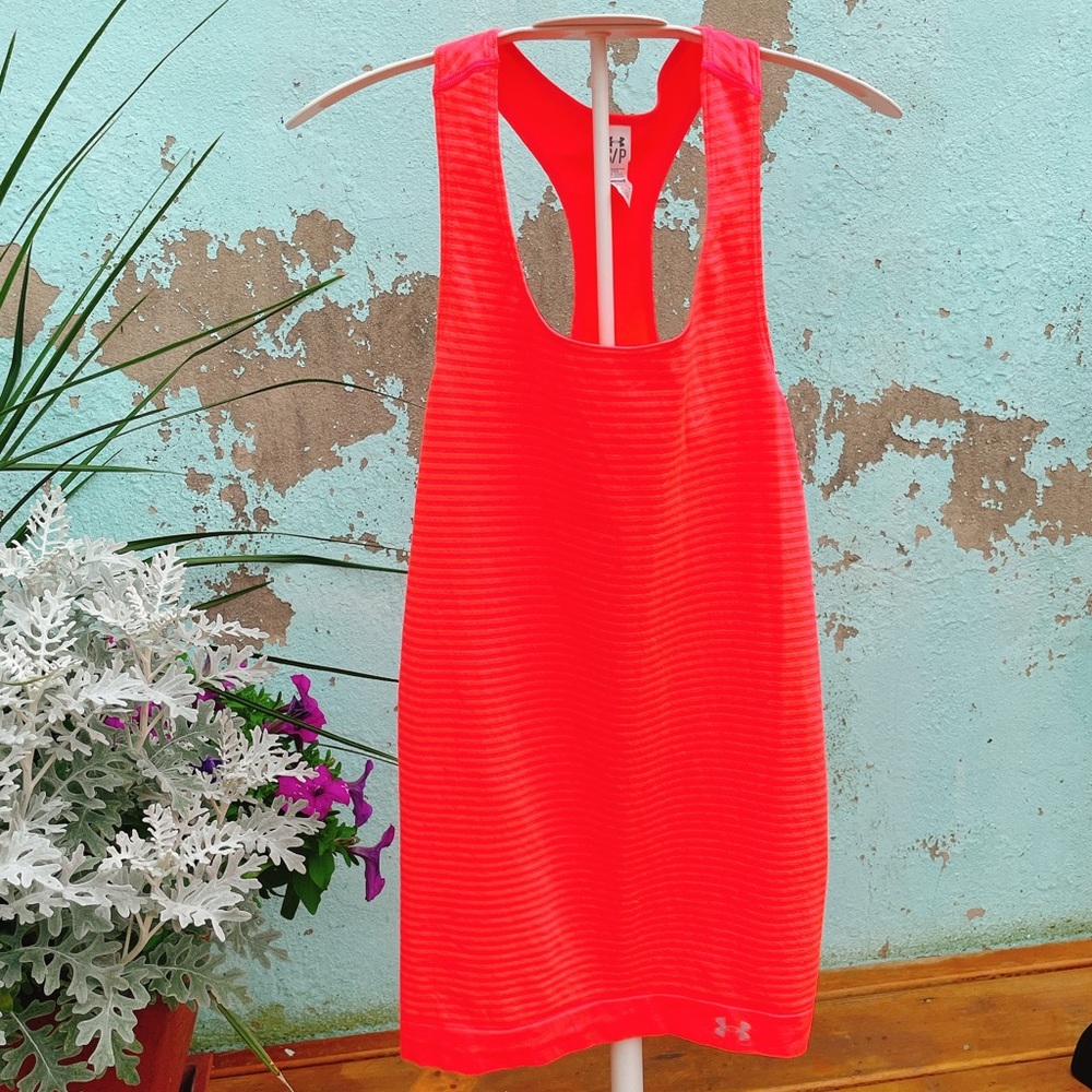 Under Armour Studio Heat Gear Fitted Tank